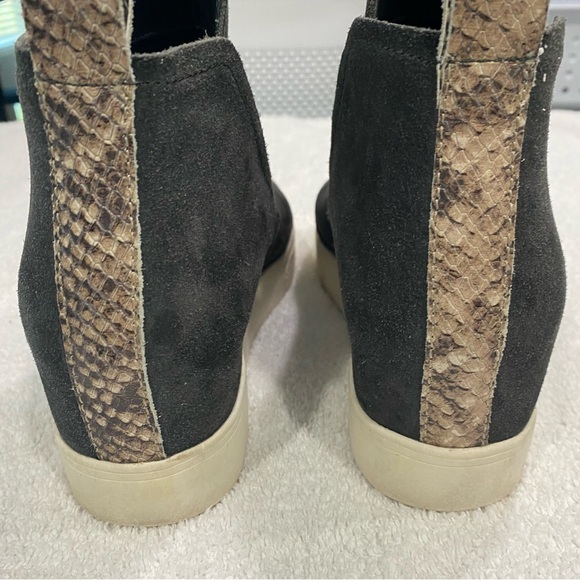 Women’s Dolce Vita Dark Gray Step-in Suede Snakeskin Trim Ankle Booties Boots 9M - Picture 2 of 12